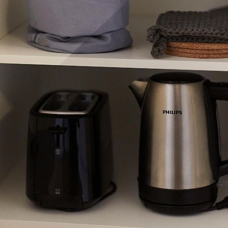 R B Apartment Am Airport Hamburg - 1-4 Personen - Kueche - Smart Tv - Waschmaschine - Perfekt Fuer Geschaeftsreisende Oder Familien Экстерьер фото